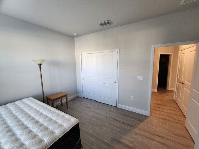 Building Photo - Venetian Bay Home in the Palms