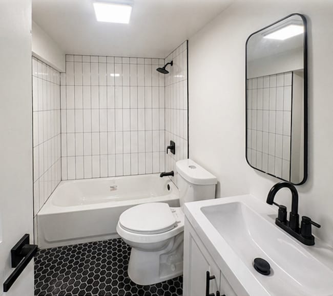 Building Photo - 2321 W 81st Pl