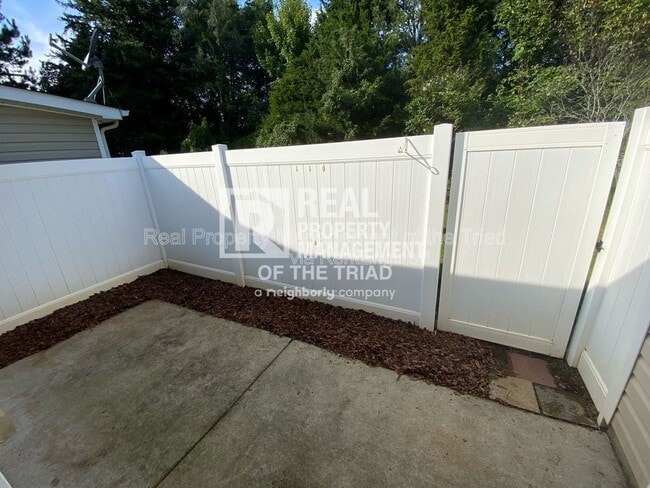 Building Photo - 3389 Hyde Pl Cir