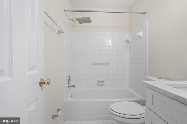 Building Photo - 13620 Canal Vista Ct