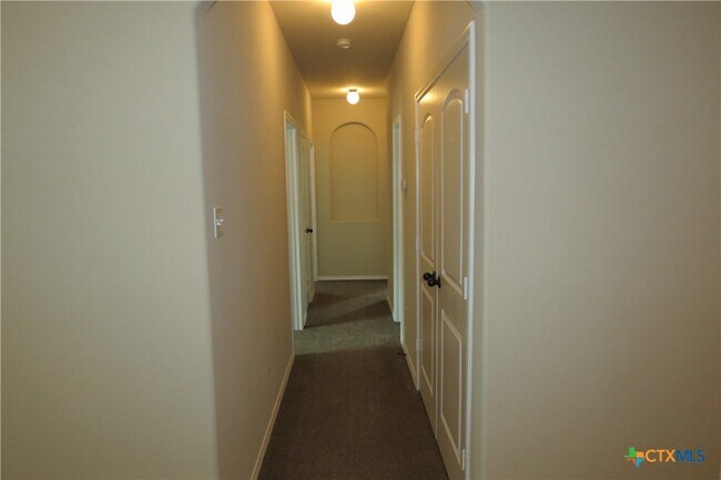 Building Photo - 298 Rosalie Dr