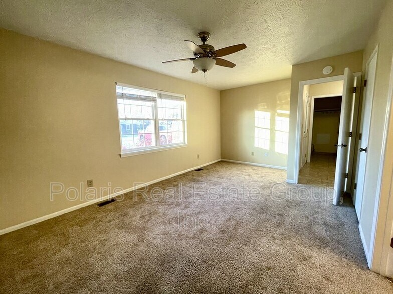Building Photo - 978 Spring Meadow Dr