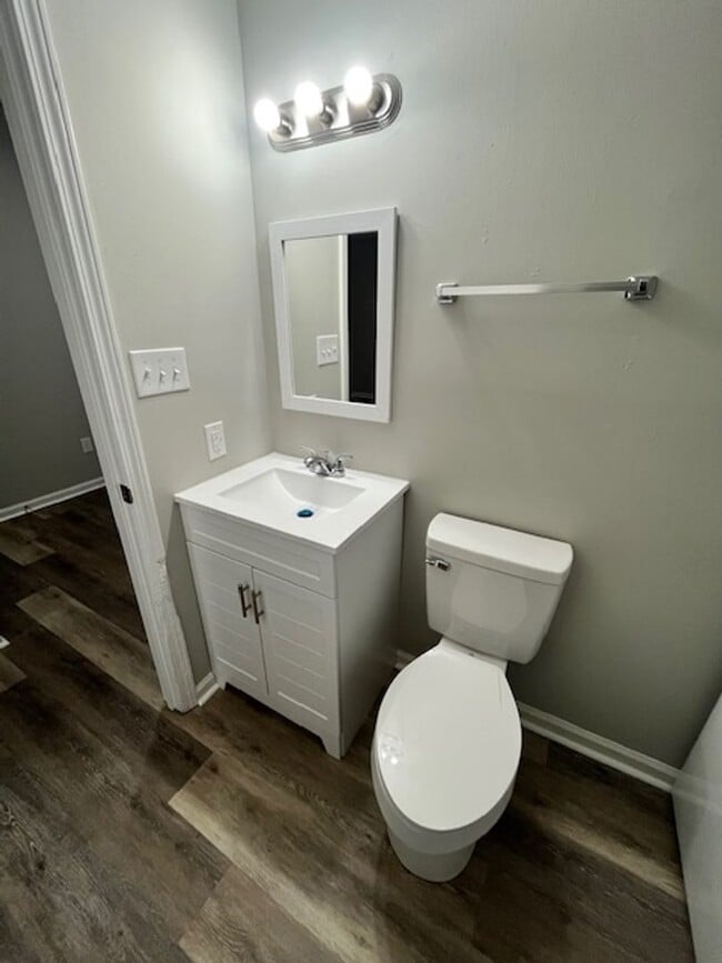 Building Photo - 2 Bedroom, 1.5 Bath Close to Berea College