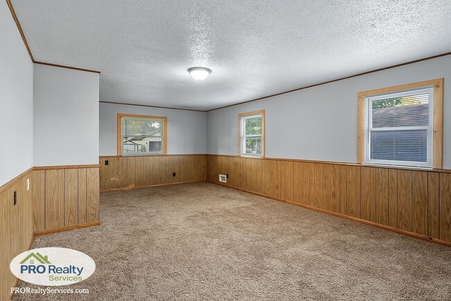 Building Photo - 3 Bedroom Home in New Prague