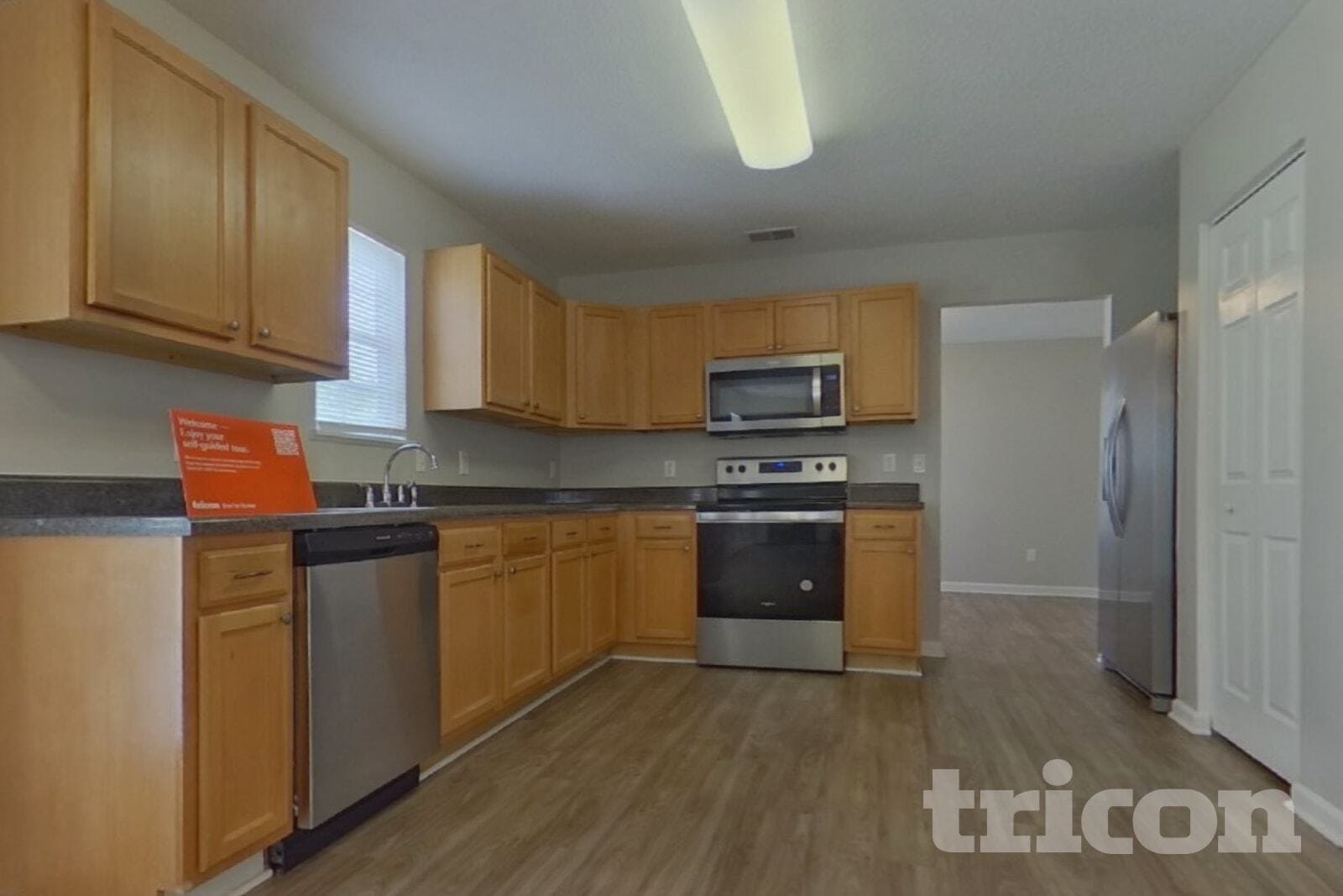 Building Photo - 410 Fox Trot Dr