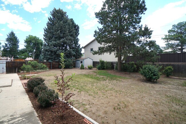 Building Photo - 5007 Alta Loma Rd