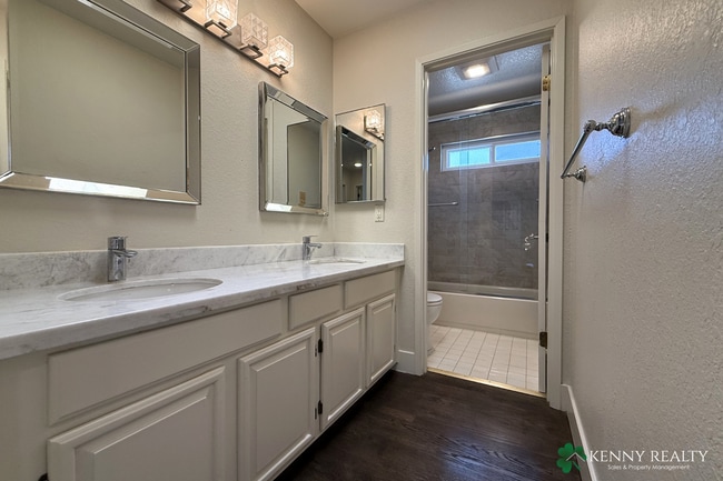 Building Photo - Spacious 4 Bedroom Home with Large Backyard in San Bruno