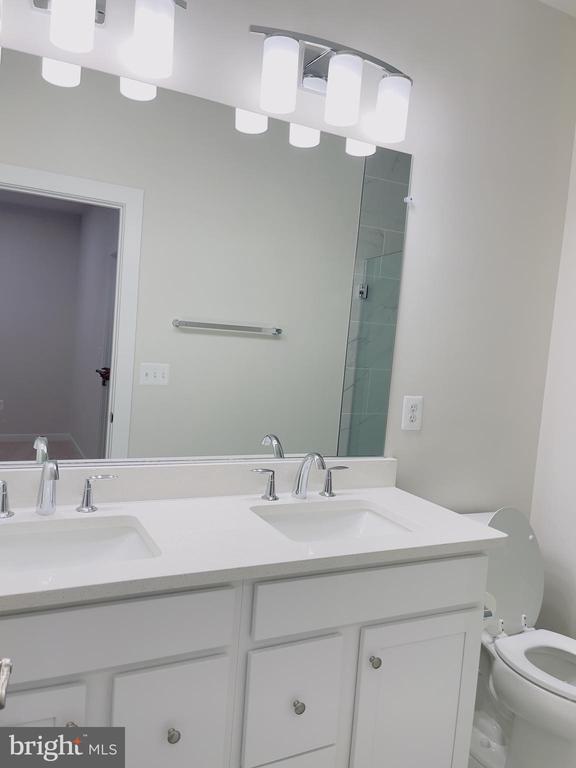 Building Photo - 24158 Thurso Sq