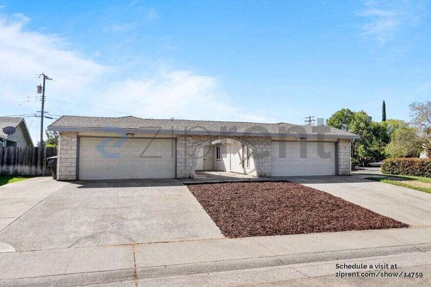 Building Photo - 6102 Templeton Dr