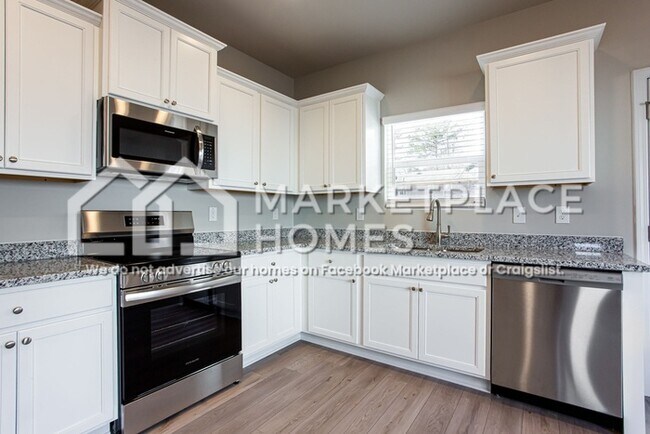 Building Photo - 232 W L Miller Dr