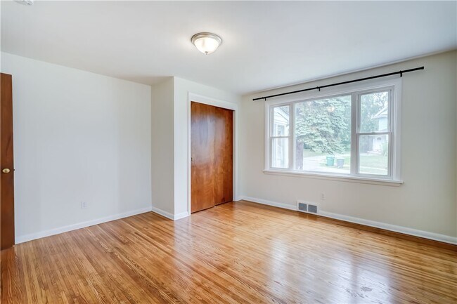 Building Photo - 159 Harwick Rd