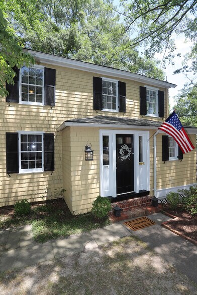 Building Photo - 119 Griffin Ave