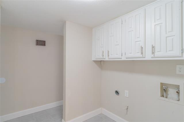 Building Photo - 3437 Knoll Point Dr