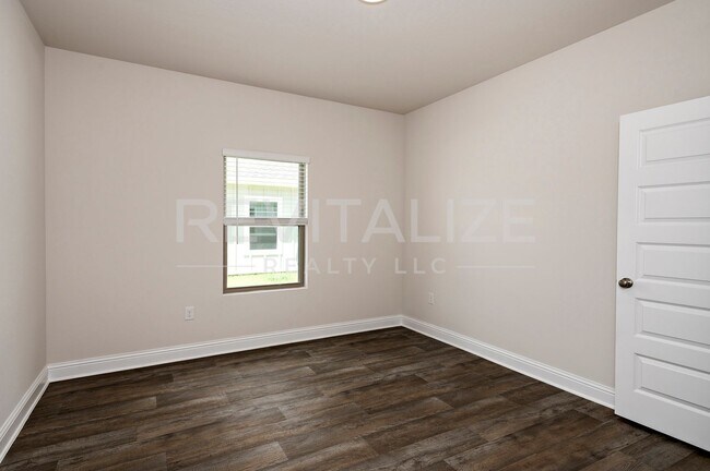 Building Photo - 14567 Dayton Cir