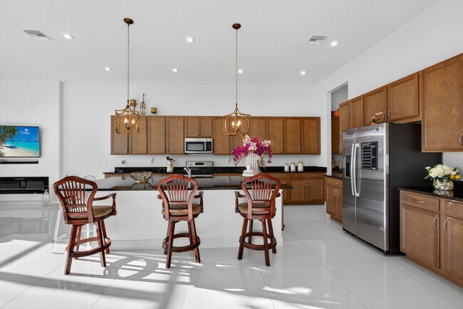 Building Photo - 11460 SW Pietra Wy