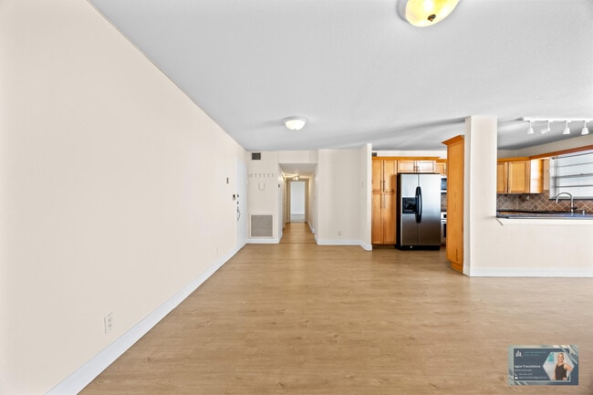 Building Photo - 137 Golden Isles Dr