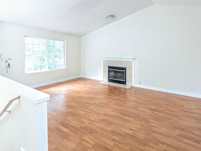 Building Photo - 4137 23rd Ave SW