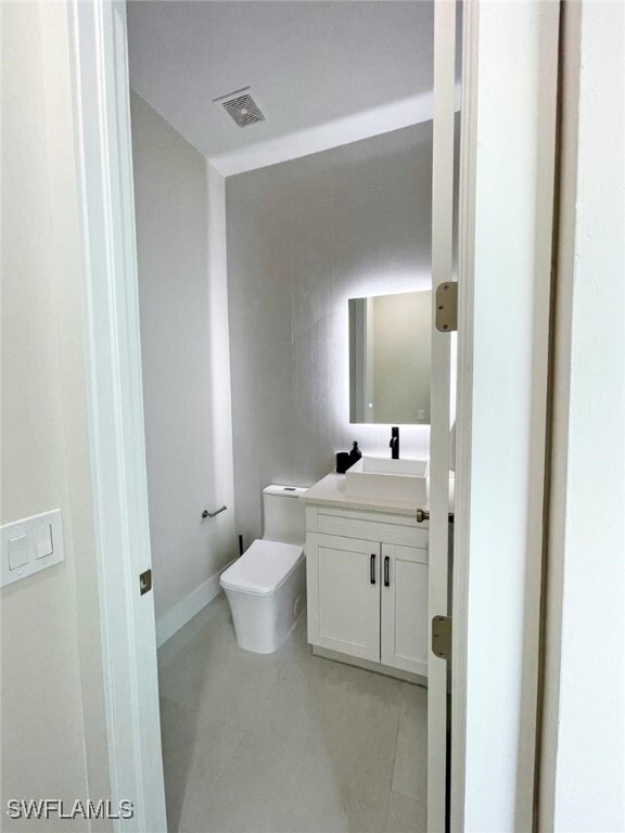 Building Photo - 687 23rd St SW