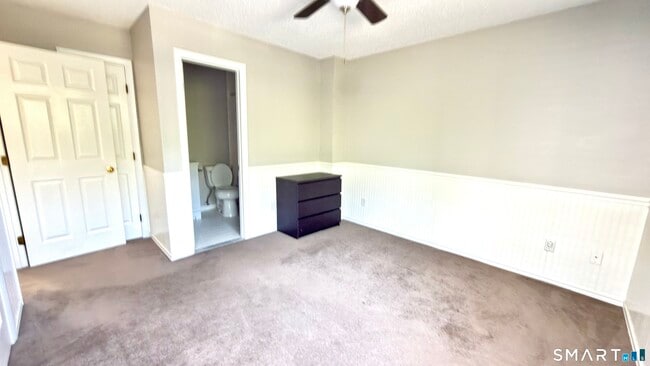 Building Photo - 102 Cambric Pl