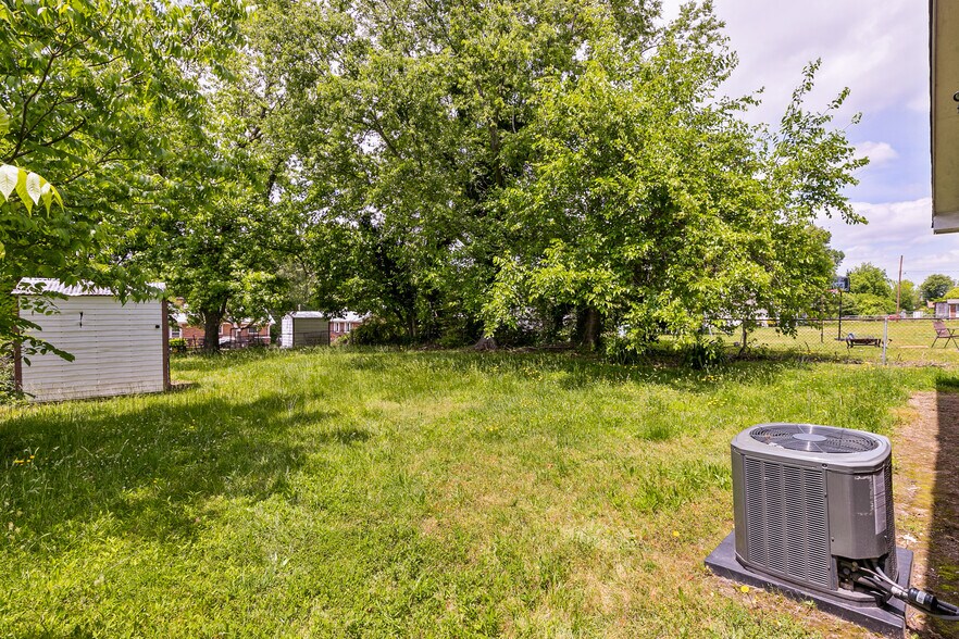 Building Photo - 1408 Ardmore Dr