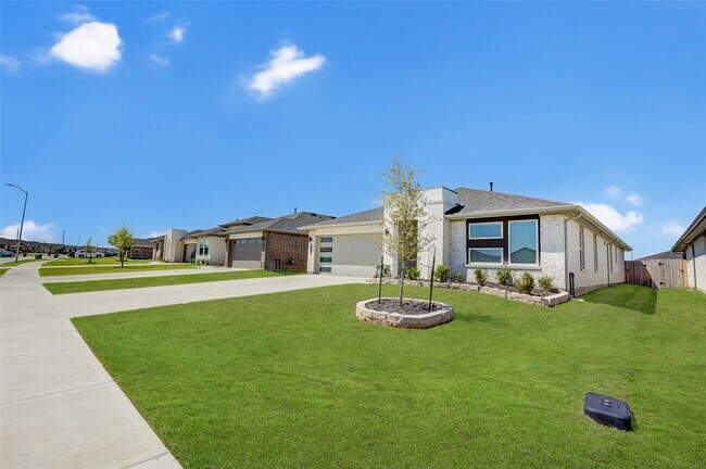 Building Photo - 29918 Reagans Rnch Dr