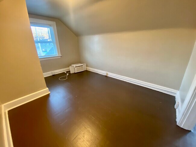 Building Photo - 1601 Minion Ave