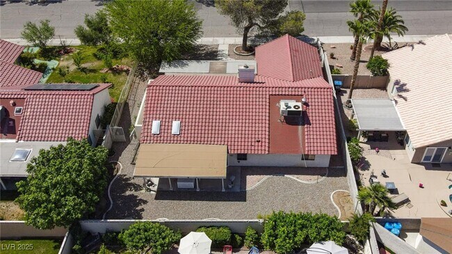 Building Photo - 6442 W Mesa Vista Ave