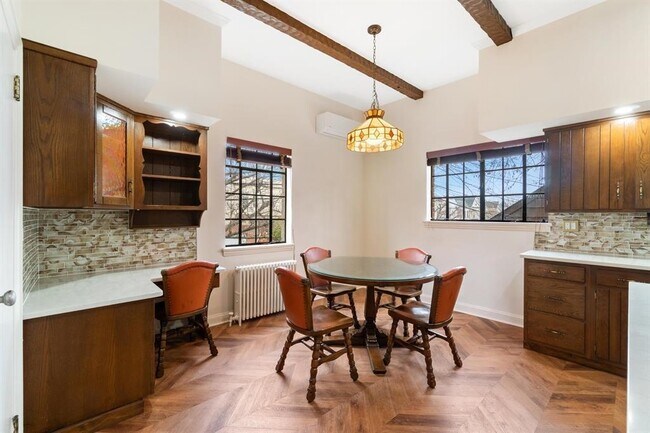 Building Photo - 2314 Palisade Ave