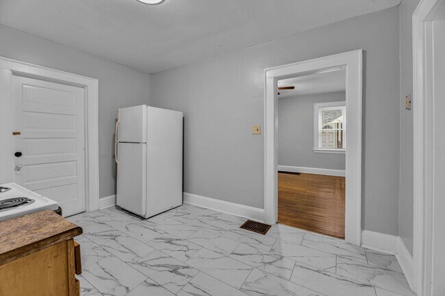Building Photo - 1026 Schiff Ave