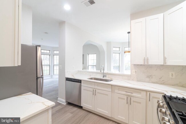 Building Photo - 21174 Domain Terrace