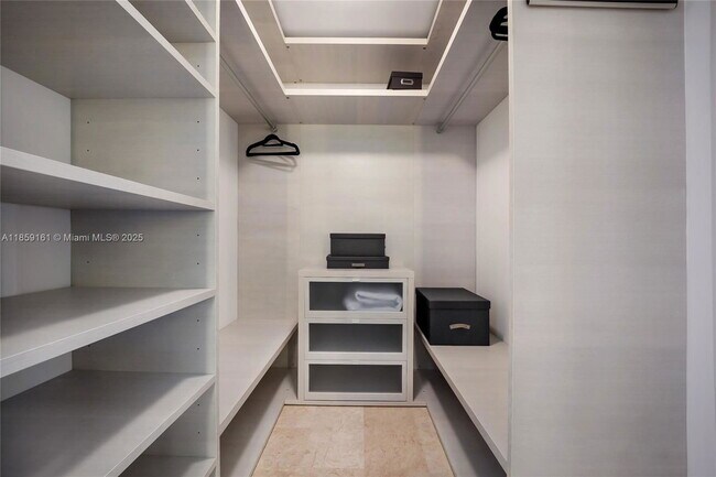 Building Photo - 88 SW 7th St