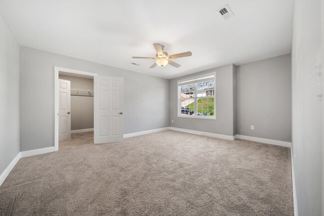 Building Photo - FANTASTIC 4 BEDROOM HOME LOCATED IN KARNS!!