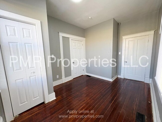 Building Photo - 2 Bedroom/ 1 Bathroom House