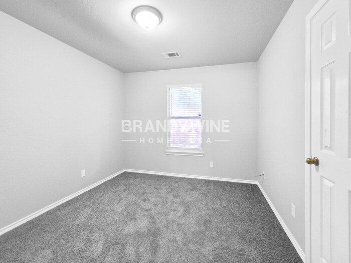 Building Photo - 214 Streamside Dr