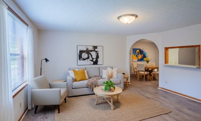 Building Photo - Emerald Lake