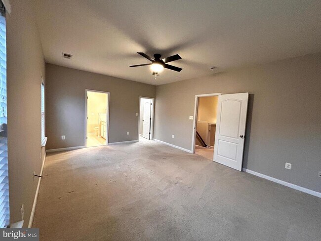 Building Photo - 312 Quinton Oaks Cir