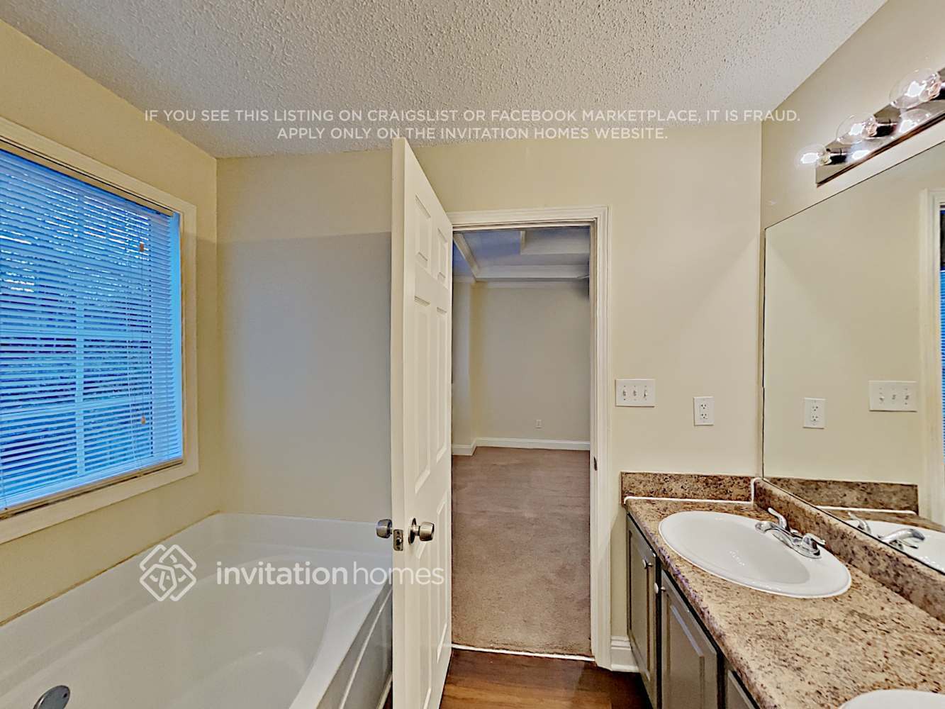 Building Photo - 4006 River Garden Cir