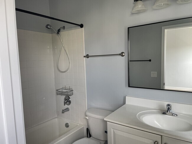 Building Photo - 2068 Lockwood Dr