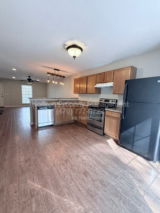 Building Photo - 9295 Horseshoe Bend