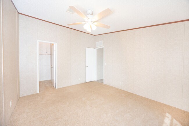 Building Photo - 590 County Rd 4614