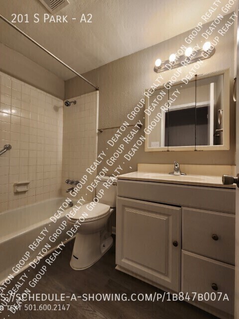 Building Photo - 201 S Park St