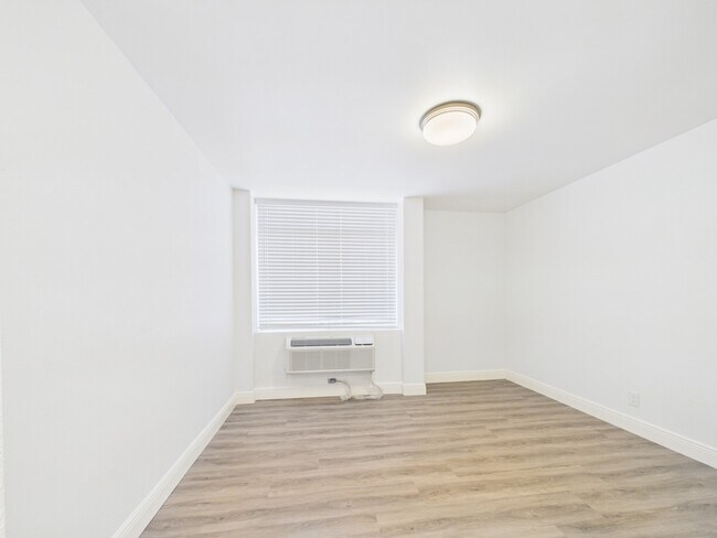 Building Photo - 7510 Hornwood Dr
