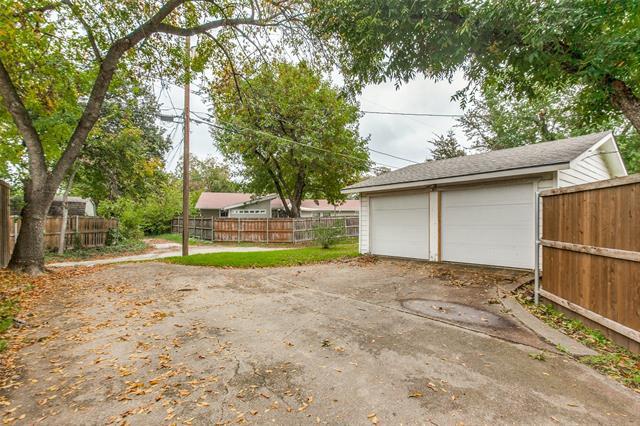 Building Photo - 3517 Woodleigh Dr