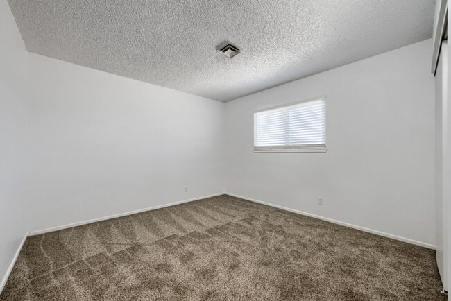 Building Photo - Don't Miss This Charming 3 bed - 2 bath Newly Renovated Home!