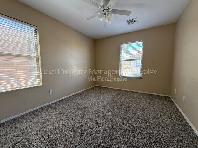 Building Photo - 8145 W Palo Verde Ave
