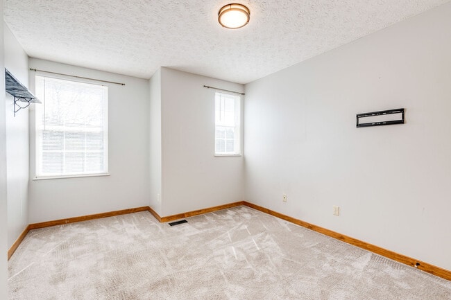 Building Photo - 7225 Bromfield Dr