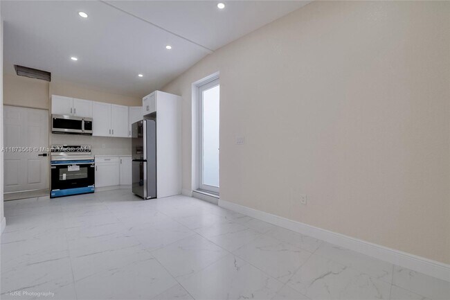 Building Photo - 10421 SW 184th St