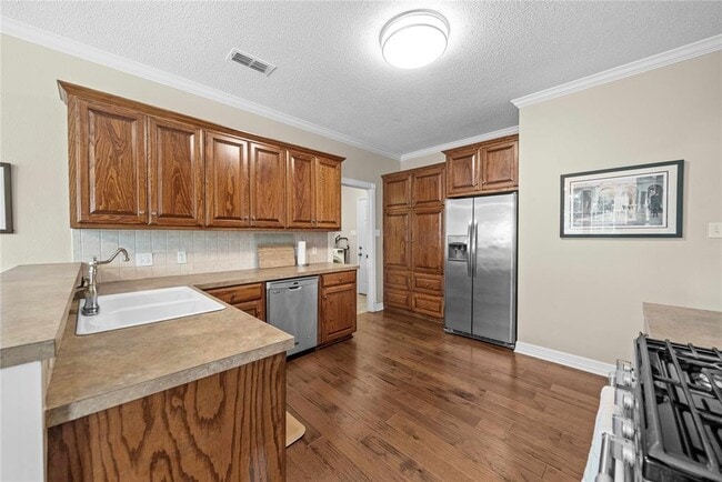 Building Photo - 16630 Thibodaux Dr