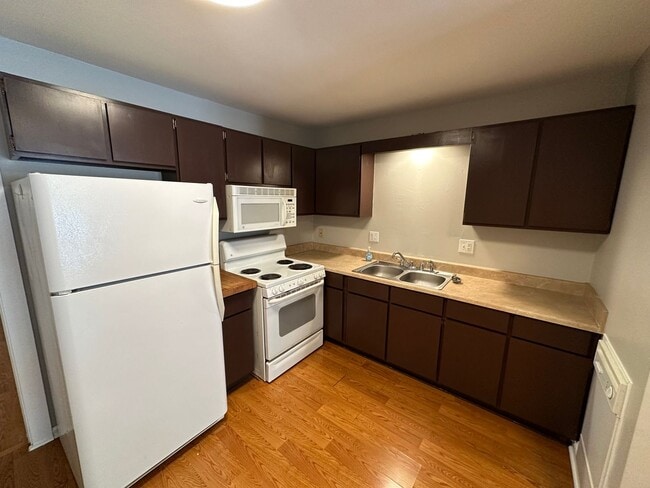 Building Photo - 199 E Whittier St