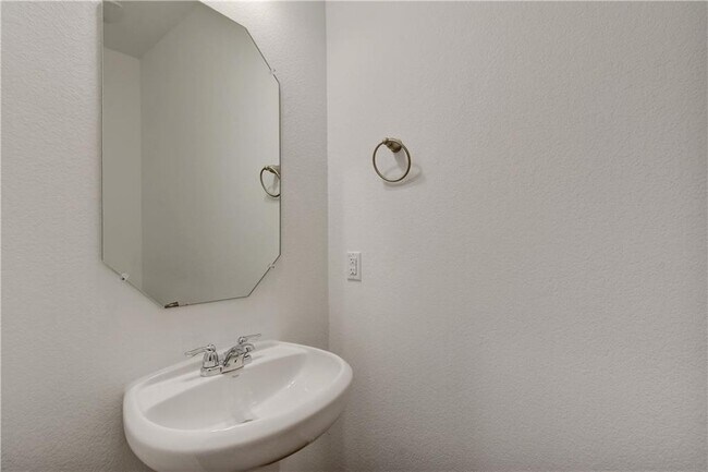 Building Photo - 12912 Leatherback Ln